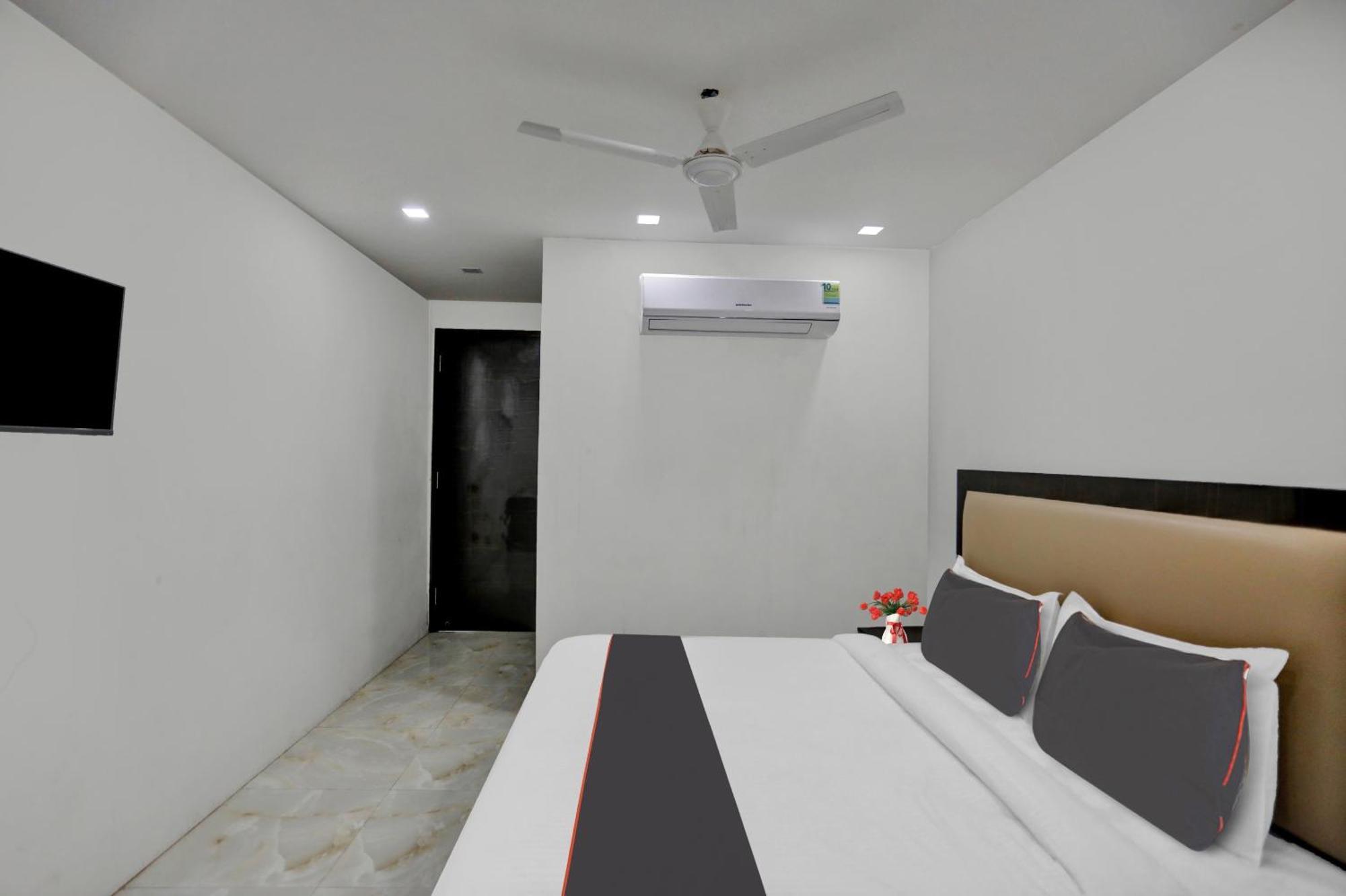Super Townhouse The Arrow Near Lotus Temple Hotel New Delhi Luaran gambar