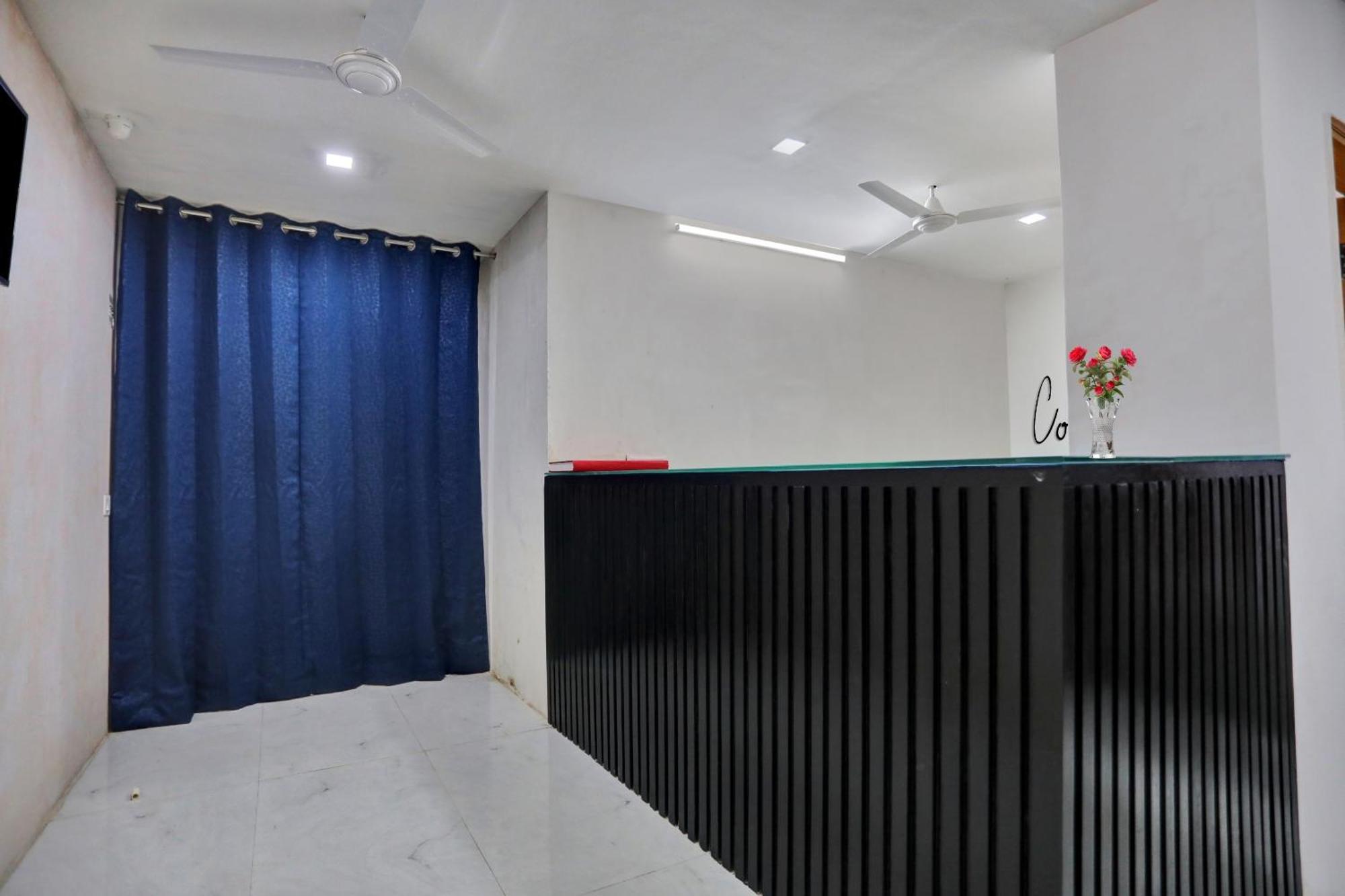 Super Townhouse The Arrow Near Lotus Temple Hotel New Delhi Luaran gambar