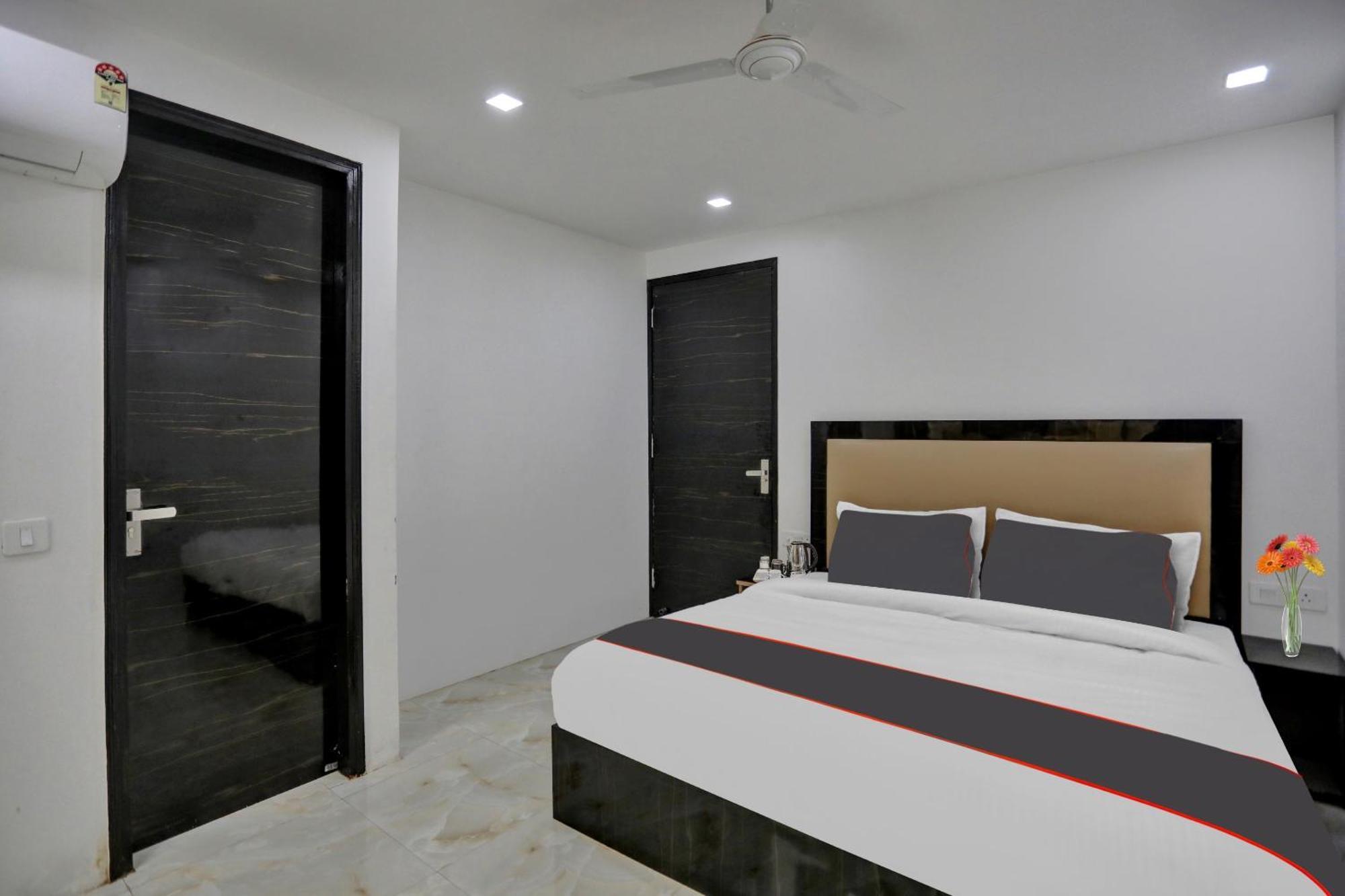 Super Townhouse The Arrow Near Lotus Temple Hotel New Delhi Luaran gambar