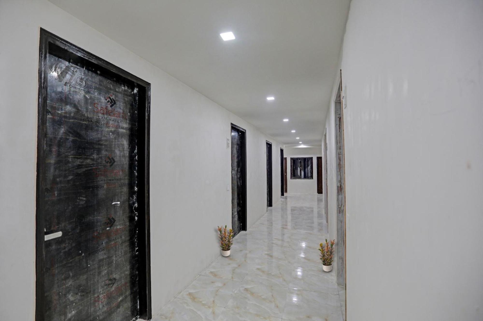 Super Townhouse The Arrow Near Lotus Temple Hotel New Delhi Luaran gambar