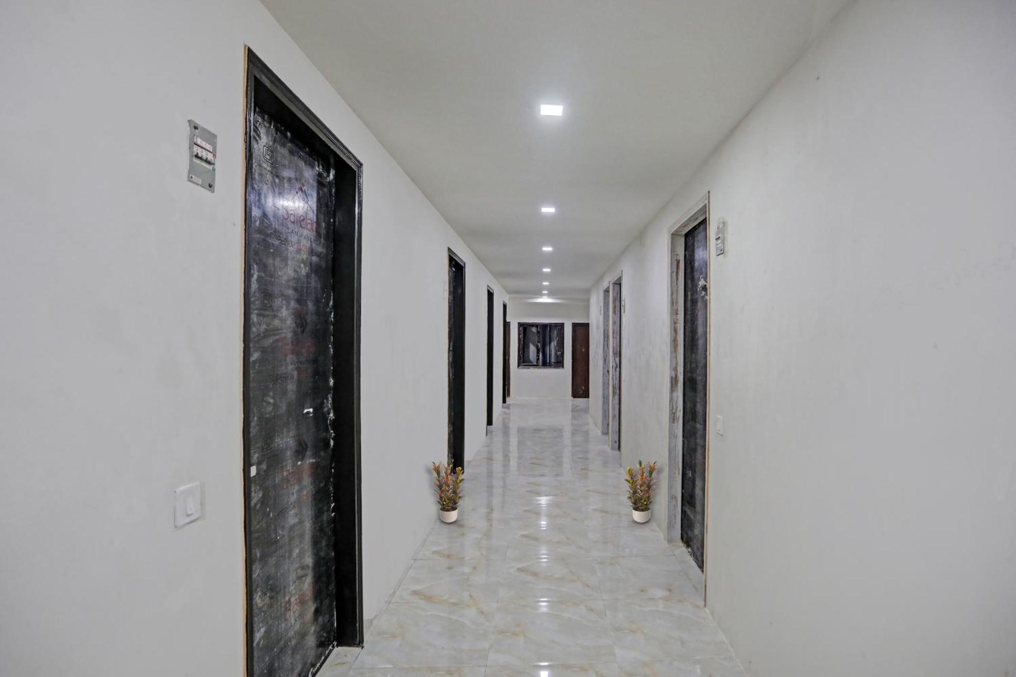 Super Townhouse The Arrow Near Lotus Temple Hotel New Delhi Luaran gambar